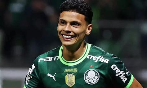 West Ham procura Richard Ríos, mas Palmeiras veta saída .